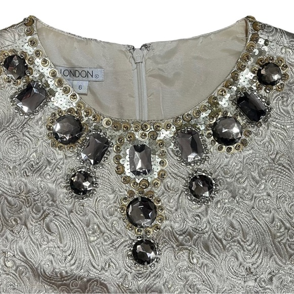 Maggy London Metallic Gold and Cream Jacquard Weave Embellished Shift Dress sz 6 - Picture 4 of 15